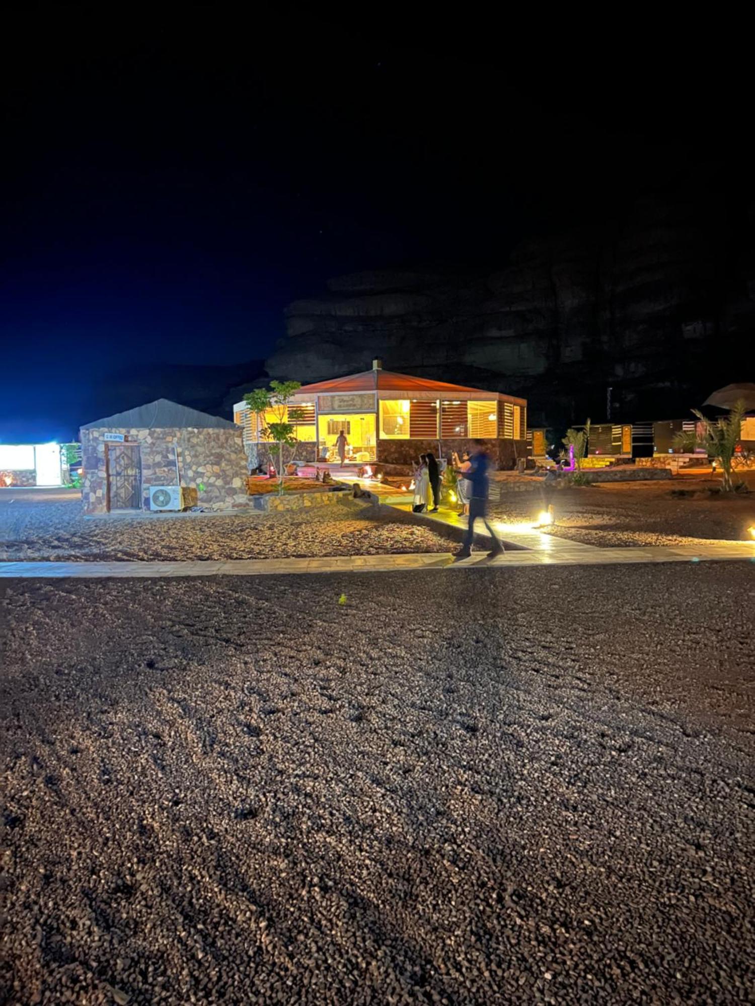 וואדי רם Revan Rum Luxury Camp מראה חיצוני תמונה