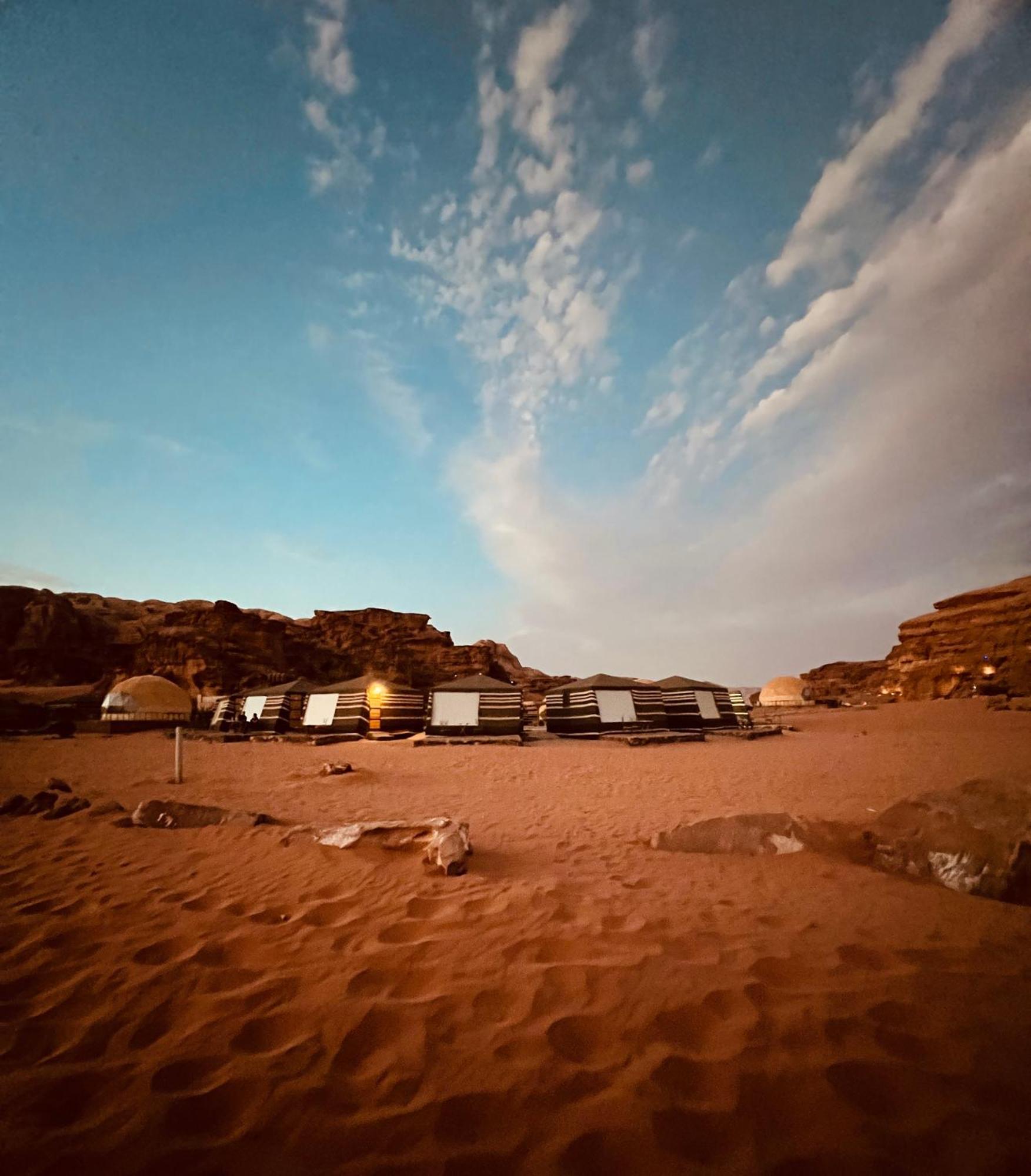 וואדי רם Revan Rum Luxury Camp מראה חיצוני תמונה
